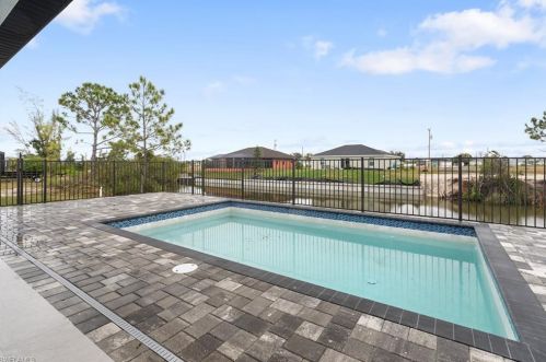 1908 14 St, Cape Coral FL  33909-1643 exterior