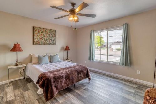 921 Cayuga Dr, Pueblo CO 81007-3130 exterior