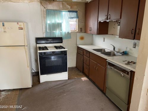 3942 Monte Vista Dr, Tucson, AZ 85712-5514