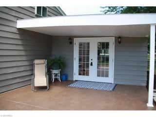 9901 Cynthia Dr, Twinsburg, OH 44087-1305