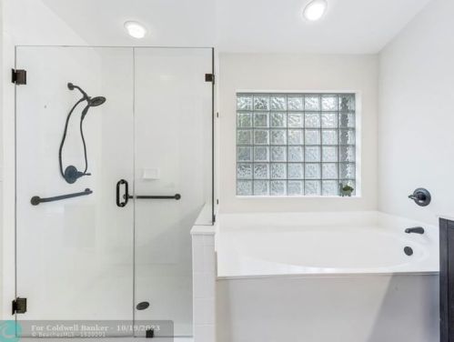 13072 18th Ct, Hollywood FL  33028-2511 exterior