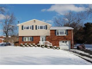 107 Tanglewood Dr, Valencia, PA 16059-2551