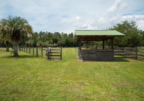 6737 180th Avenue Rd, Ocklawaha FL  32179-7002 exterior