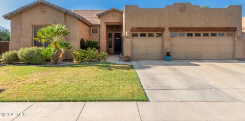 744 Wood Dr, Chandler, AZ 85249-3354