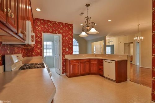 4913 Steeplechase Dr, Macungie PA  18062-8308 exterior