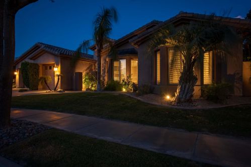8 King Edward Ct, Rancho Mirage CA  92270-1621 exterior