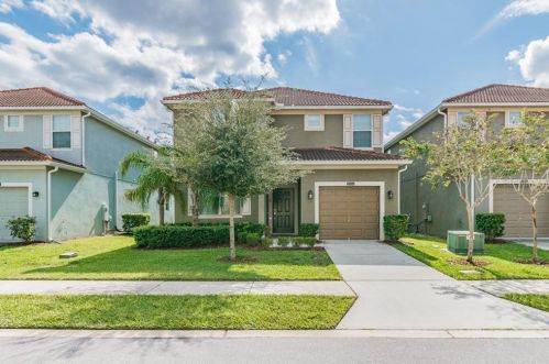 8954 Bismarck Palm Rd, Kissimmee, FL 34747-1544