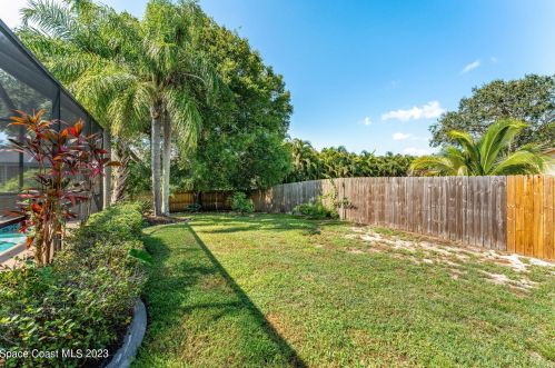816 Brookstone Dr, Merritt Island FL  32952-4141 exterior