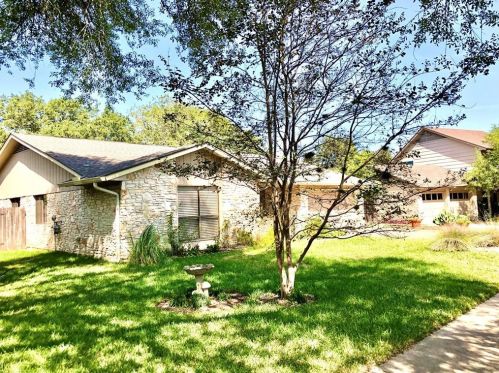 10410 Doering Ln, Austin TX  78750-1609 exterior