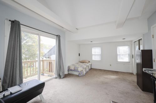 5 Gerry Ave, Newmarket NH  03857-1901 exterior