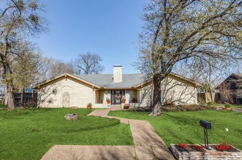 5401 Vale St, Greenville, TX 75402-6437