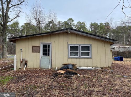 211 Palm Ave, Browns Mills NJ  08015-4128 exterior