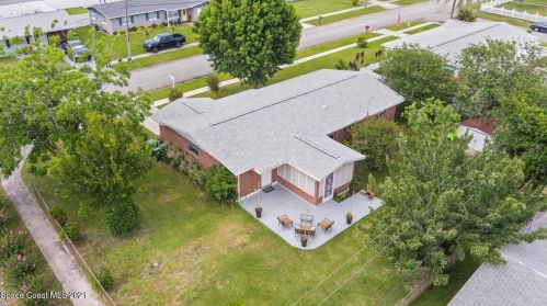 2558 Stratford Dr, Cocoa FL  32926-4319 exterior