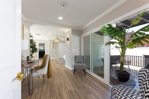 3841 Pacific Ave, Long Beach CA  90807-3227 exterior