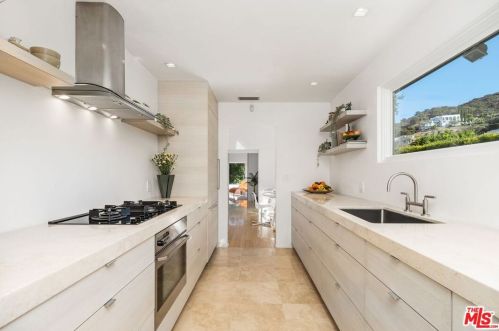 1931 Verdugo Rd, Glendale CA  91208-2605 exterior