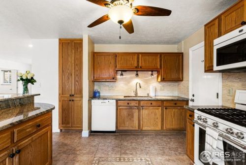 1285 Claremont Dr, Boulder CO 80305-6602 exterior