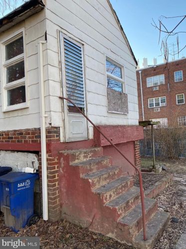 4908 A St, Washington DC  20019-6247 exterior