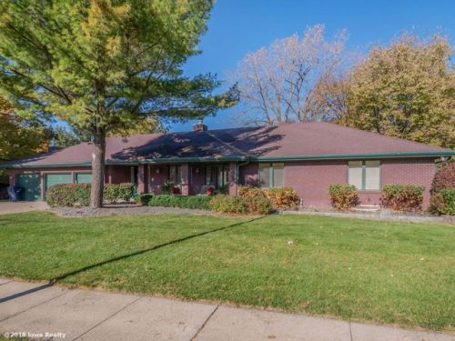 8709 Horton Cir, Des Moines, IA 50322-2212