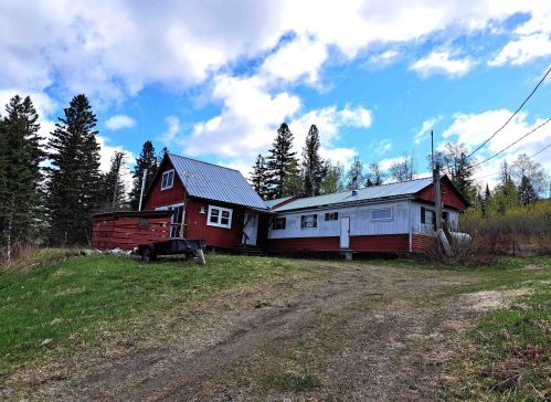 848 Diamond Pond Rd, Columbia, NH 03576-5611