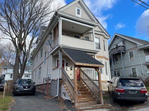 4 Arnold Ct, Bristol, CT 06010-5832