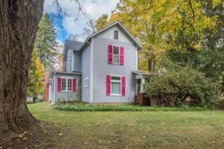 1007 Newark Granville Rd, Granville, OH 43023-1486