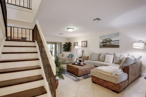 5819 Northpointe Ln, Boynton Beach, FL 33437-2008