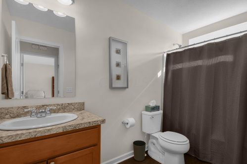 834 Cranberry Dr, Pataskala OH  43062 exterior