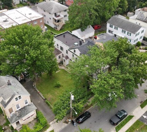 323 7th Ave, Mount Vernon, NY 10550-1121