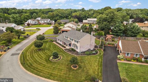 3 Dansfield Dr, Wilmington DE  19803-4806 exterior
