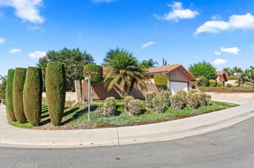617 Pinecrest Ln, Walnut CA  91789-4163 exterior