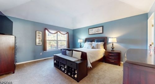 326 Angle Ave, Manville NJ  08835-2318 exterior