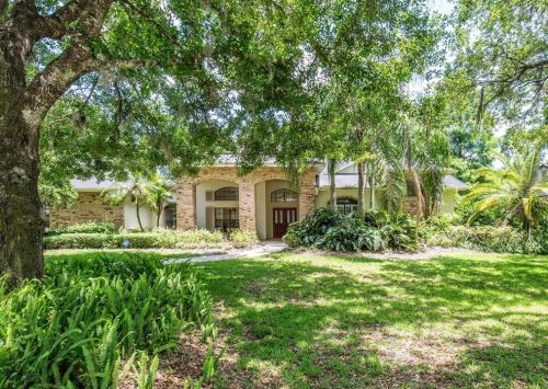 30 Deerpath Ct, Oldsmar, FL 34677-2054