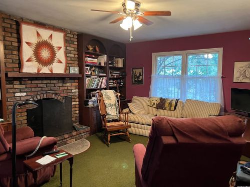 45 Highland Down, Shoreham, NY 11786-1125
