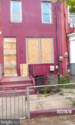 343 Clinton St, Camden, NJ 08103-1804