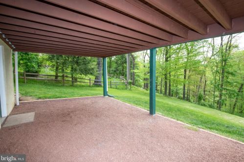 173 Marmic Dr, Southampton PA 18966-1724 exterior