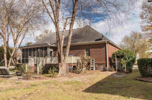 140 Clubhouse Dr, Cayce-West Columbia SC 29172-2584 exterior