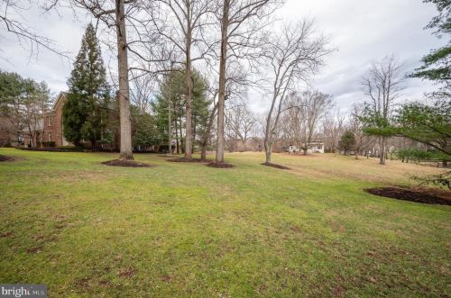 281 Golden Woods Ct, Great Falls VA  22066-4152 exterior