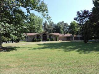 301 Les Lee Dr, Paducah, KY 42001-9346