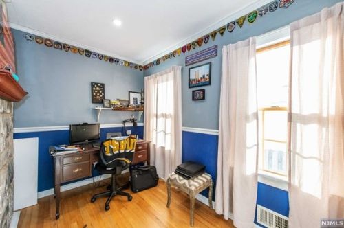 55 Demarest Ave, Oakland NJ  07436-2603 exterior