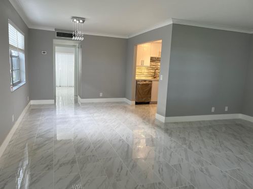 153 Normandy D, Delray Beach FL  33484-4754 exterior