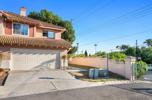 1791 Promenade Pl, Vista CA  92083-6167 exterior