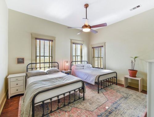 1509 Mechanic St, Galveston TX 77550-2531 exterior