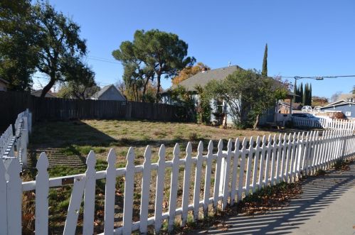 431 14th St, Modesto, CA 95354-2603