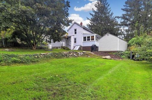 1 Hunters Ln, Ansonia CT  06401-2022 exterior