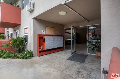 5021 Atlantic Ave, Long Beach, CA 90805-6565