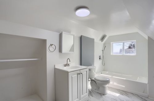 217 Logan St, Pittsburgh PA  15209-2811 exterior