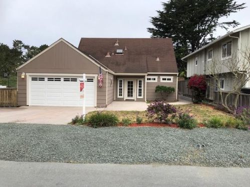 461 Marine Blvd, Moss Beach, CA 94038-9642