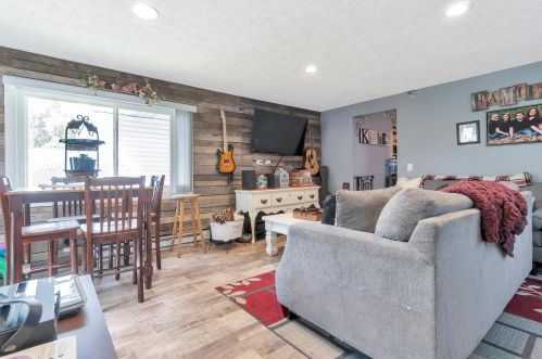 217 Peterson Ave, Marion OH  43302-4540 exterior