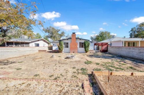 44035 Cedar Ave, Lancaster CA  93534-4422 exterior