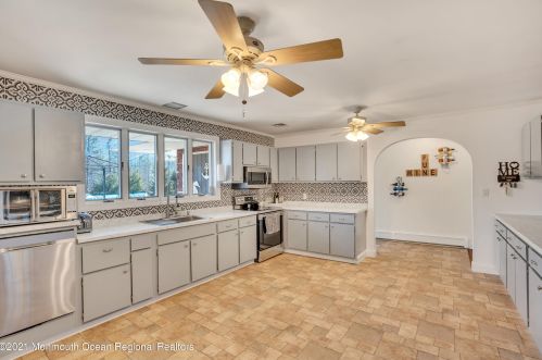 1018 Marlboro Rd, Old Bridge NJ  08857-3775 exterior